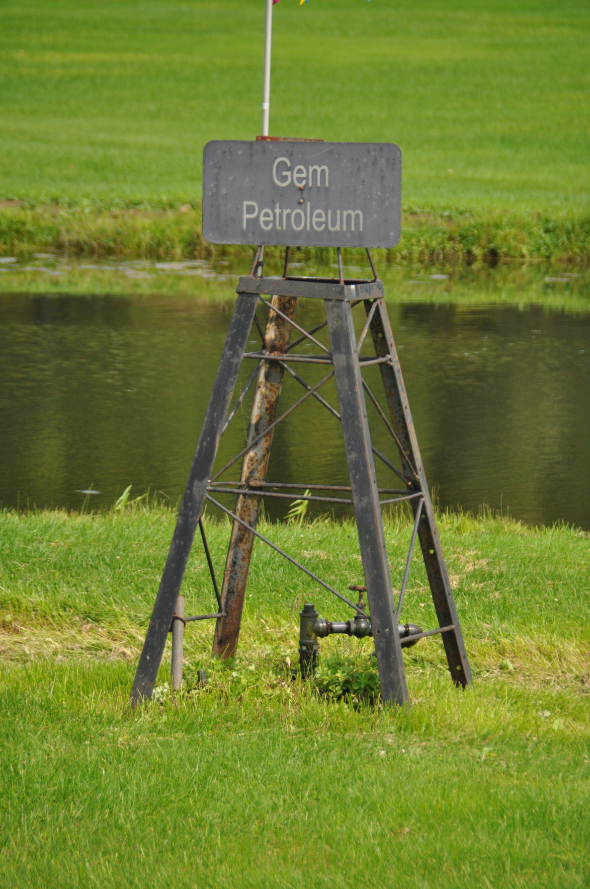 Gem Petroleum Co. derrick